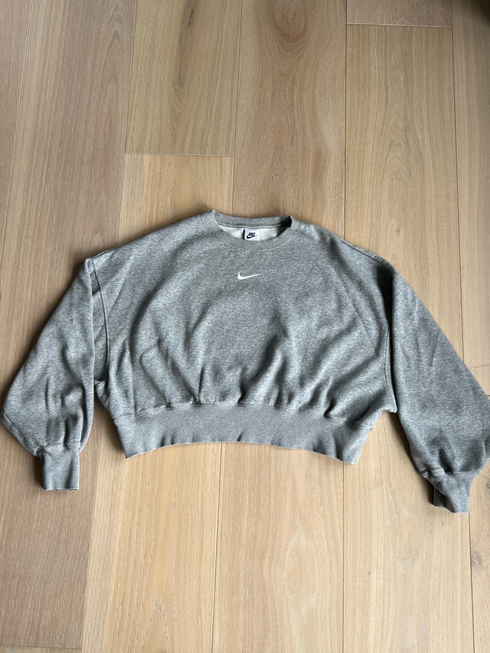 Nike: Womens Sportswear Phoenix Fleece Oversized Crew-Neck Sweatshirt